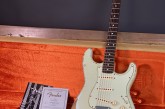Fender Masterbuilt John Cruz 59 Stratocaster Relic Sonic Blue.jpg